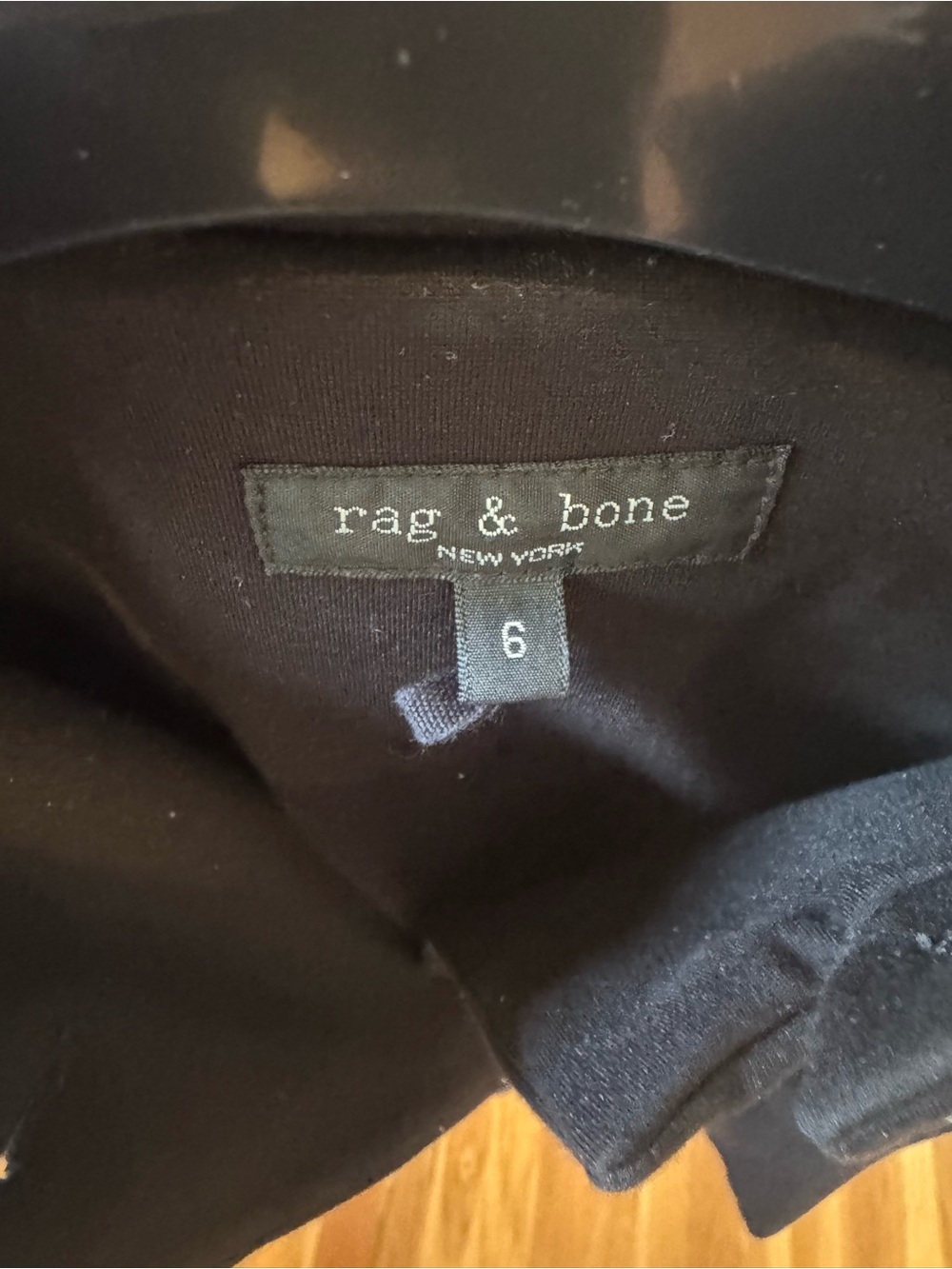 Rag & Bone
Black Ponte Blazer Women size 6 - Picture 7 of 9